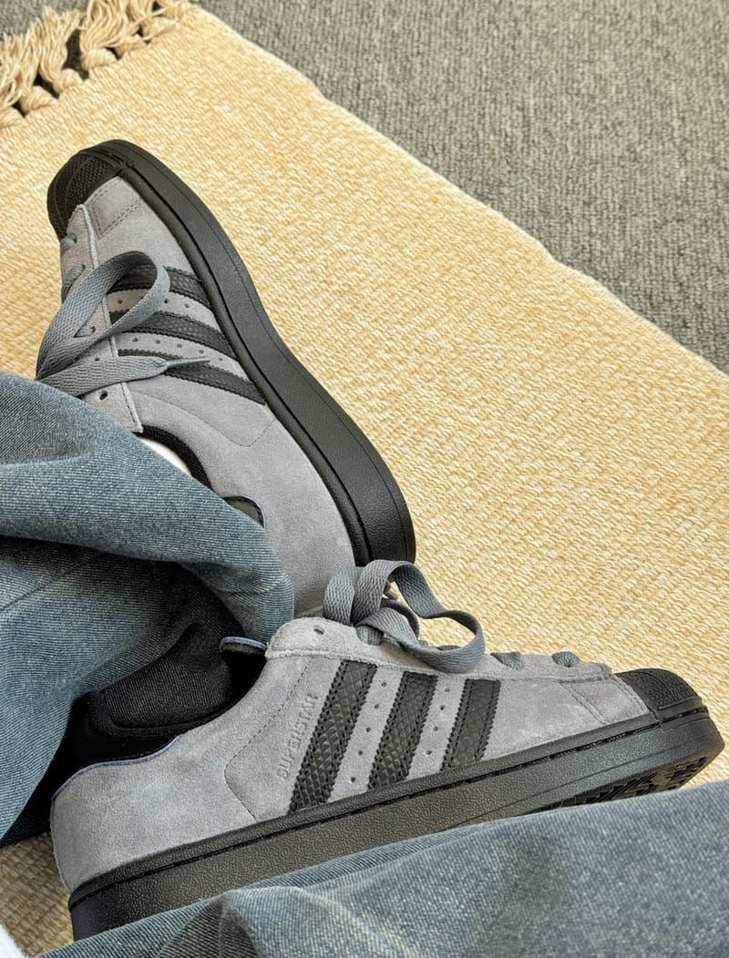 Adidass Superstar grey suede