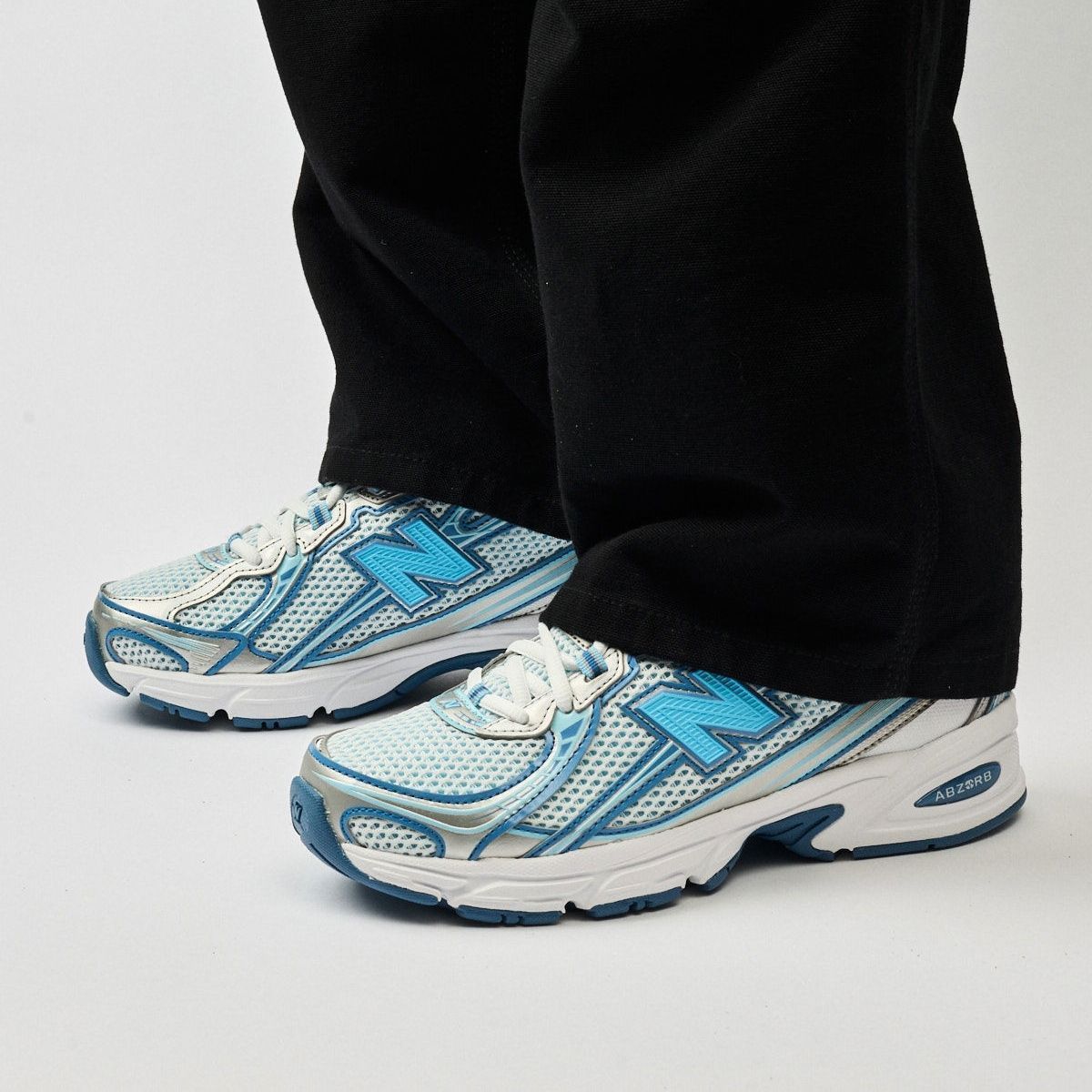 New balance 740 White sky