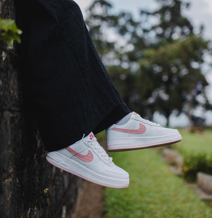 NIKE AIRFORCE ONE VALENTINE