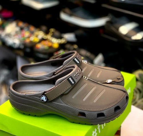 Crocs Yukon Clogs Brown