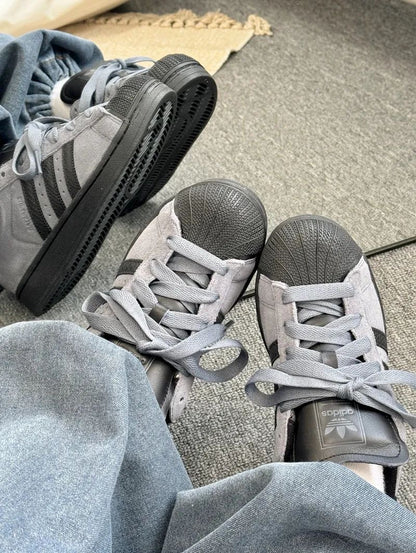 Adidass Superstar grey suede