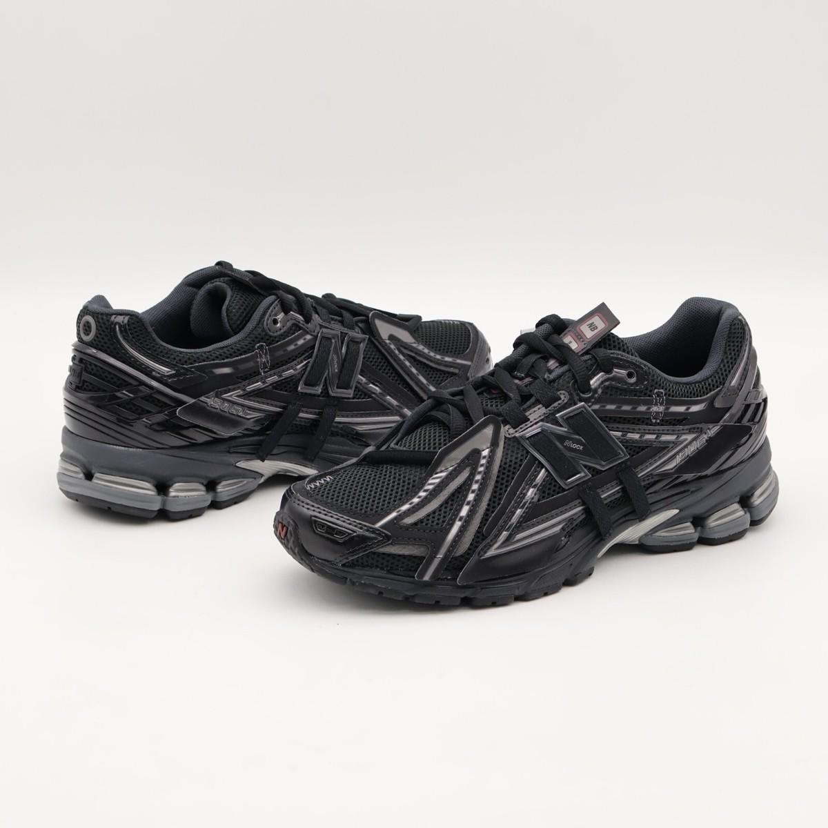 new balance Men 1906 Sneakers black