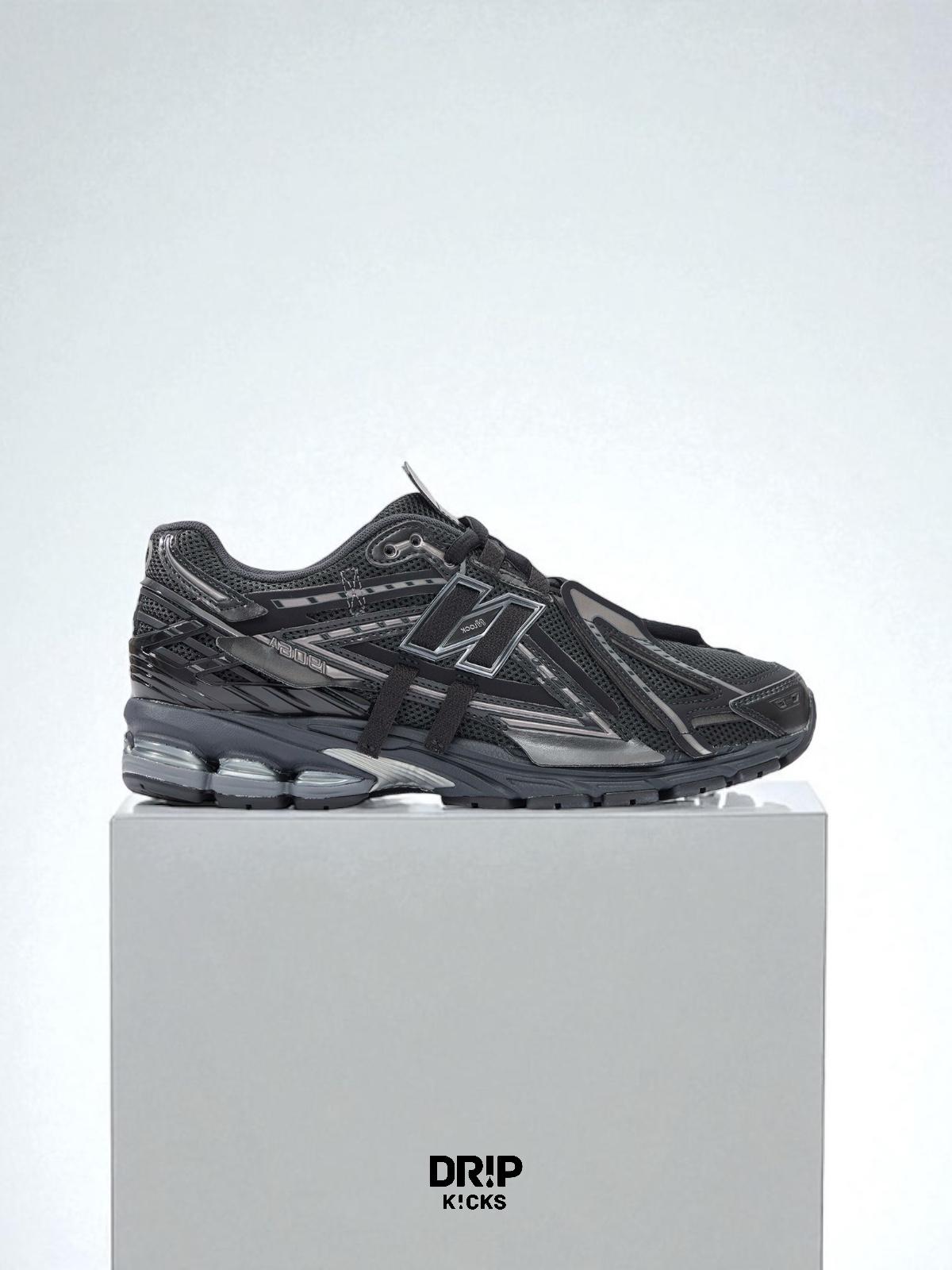 new balance Men 1906 Sneakers black
