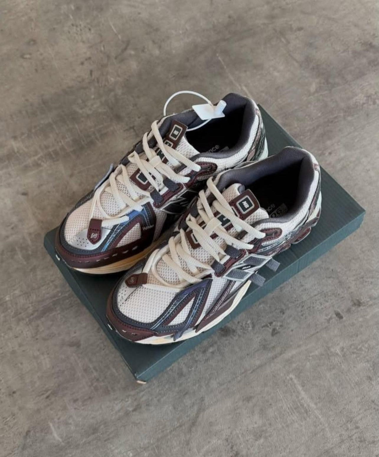 new balance classic crimson U1906ANA