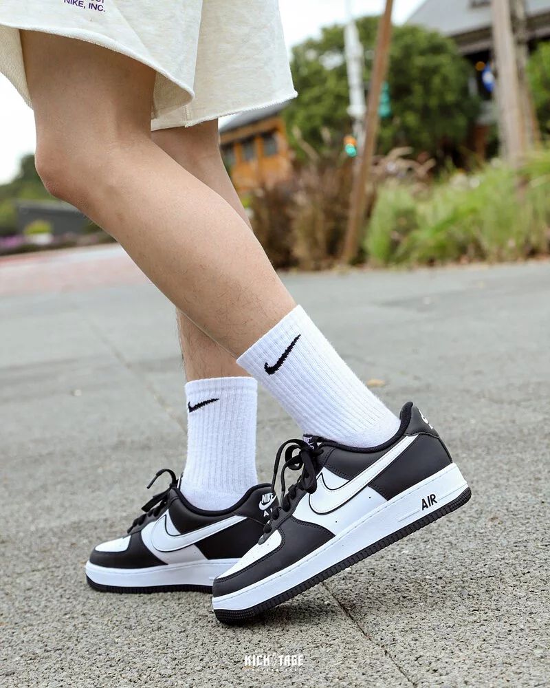 Nikee Air Force 1 Panda" black and white