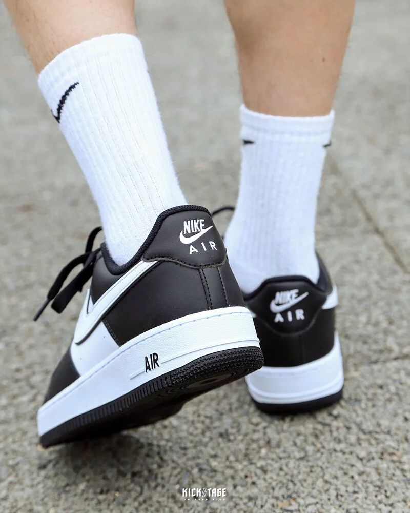 Nikee Air Force 1 Panda" black and white