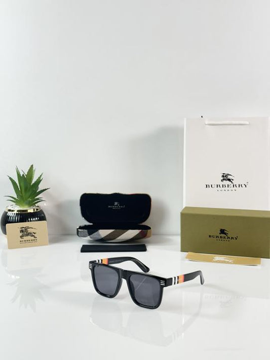 Burberryy 4382 Shine Black