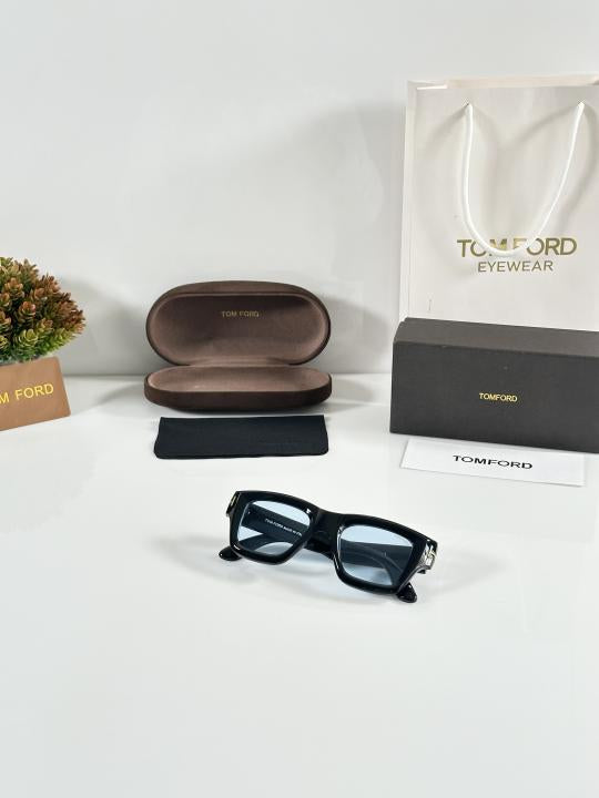 Tomfordd 184 Black Blue