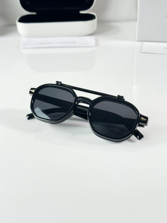 Marcc Jacobs 1005 Flip Shine Black