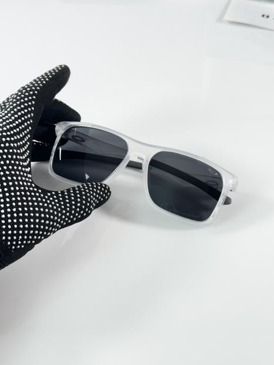 Oakleyy 3103 Ice Black