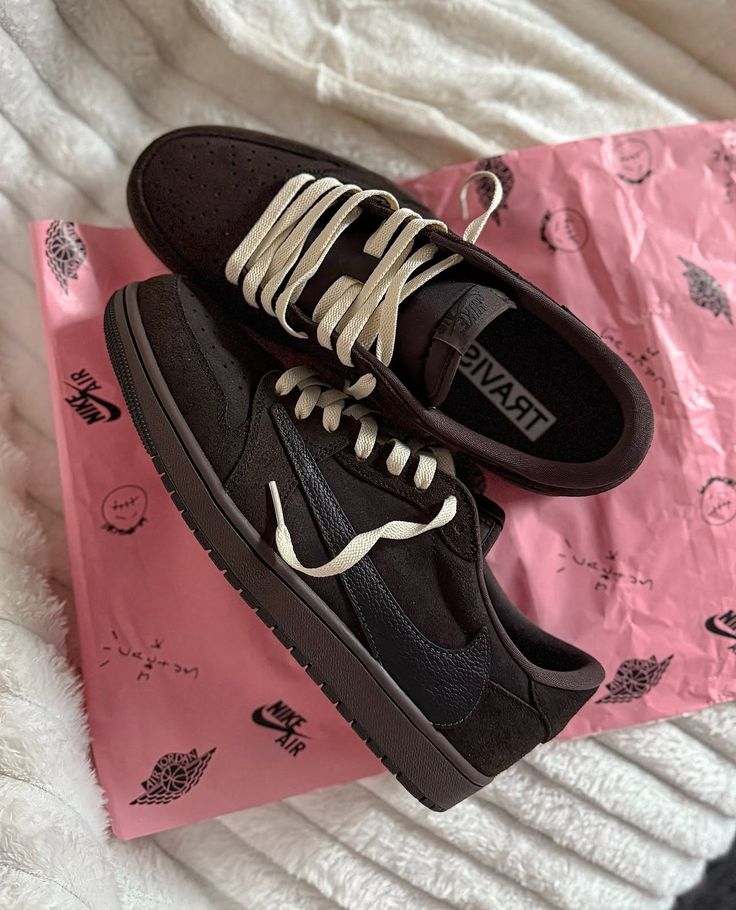 Nike Air Jordan X Travis Scott 1 Low OG SP 'Velvet Brown'[SEMI - UA QUALITY]