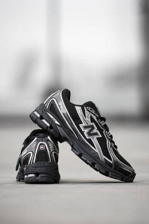 New balance 740 Black silver