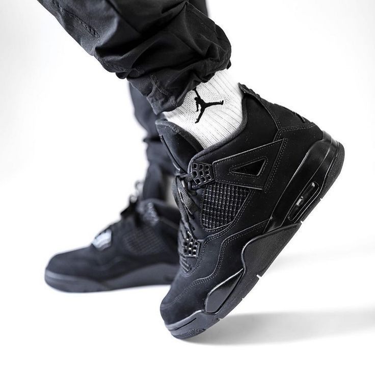 Nike Air Jordan 4 Retro - Black Cat UA.qlty