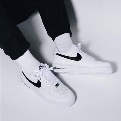 NIKE AIRFORCE 07 BLACK SWOOSH