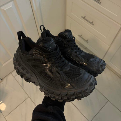 Balenciaga defender
