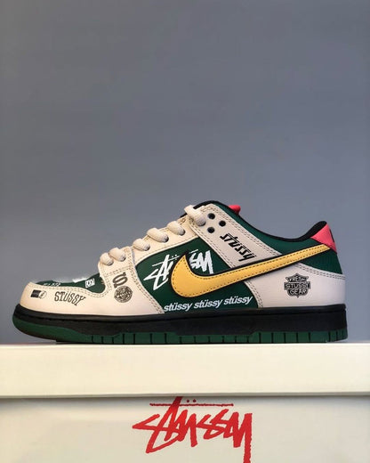 Stussy x Nike Sb Dunk Low