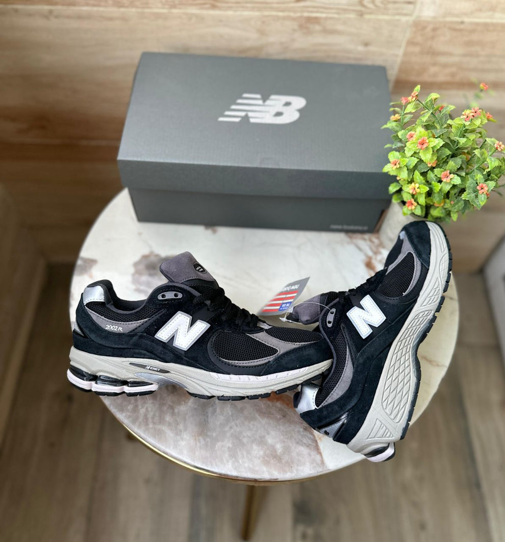 NEW BALANCE 2002R SHADOW BLACK