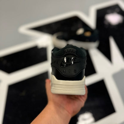 Nike Air Jordan Retro4 RM "Light Bone"