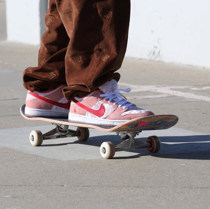 Strange Love x Nike Sb Dunk Low