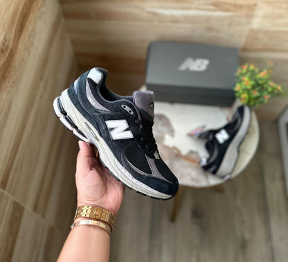NEW BALANCE 2002R SHADOW BLACK