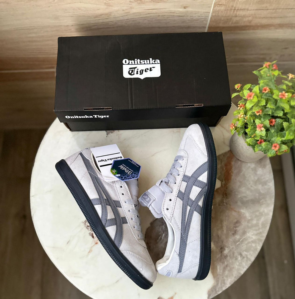 ONITSUKA TIGER TOKUTON GUM SOLE GREY