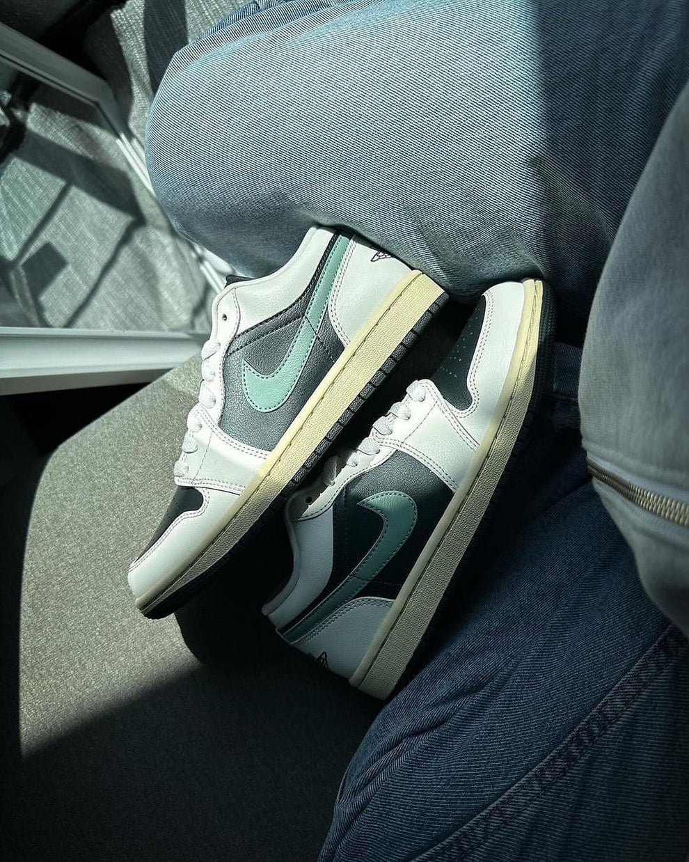 Nike Air Jordan 1 Low "Jade Smoke"