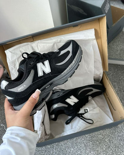NEW BALANCE 2002R SHADOW BLACK