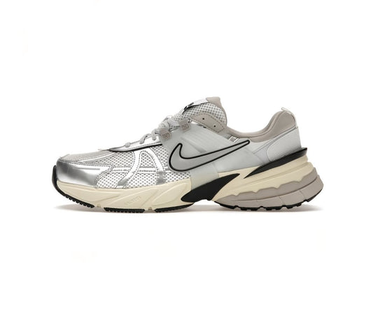 Nike V2k Run "Silver Metallic"