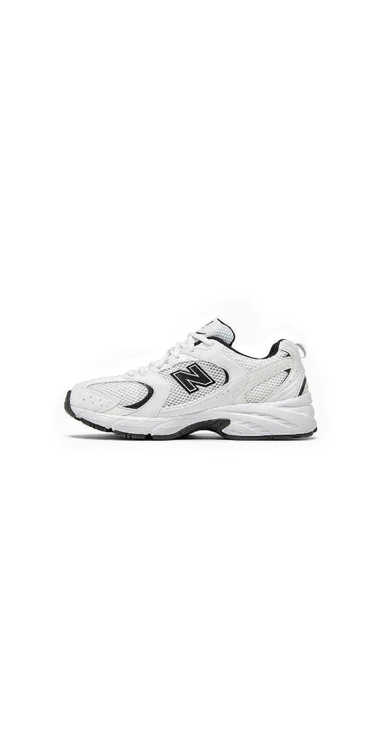 NEW BALANCE 530 BLACK AND WHITE