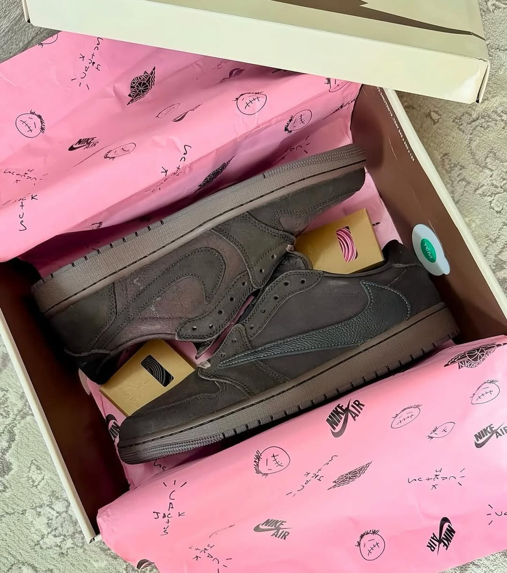 Travis Scott x Jordan Retro1 Low "Velvet Brown"